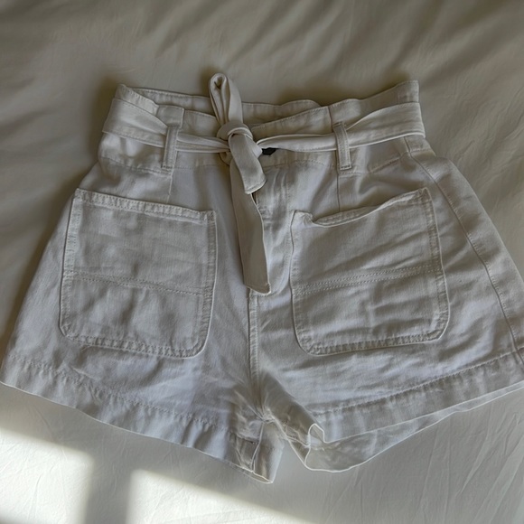 DL1961 Camile paperback shorts in white size 25 - Picture 4 of 6